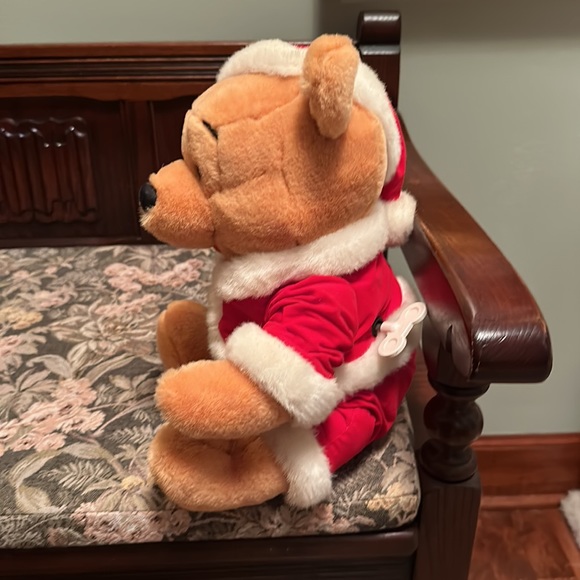 Wind up Winnie the Pooh Disney Christmas plush. - Picture 7 of 11
